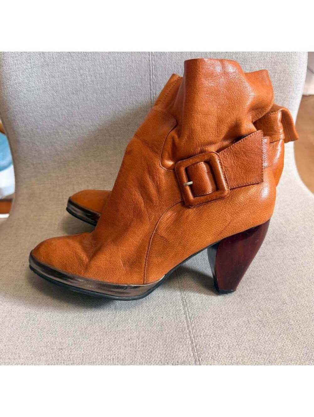 Faryl Robin Camel Leather Heeled Booties Women's 9
